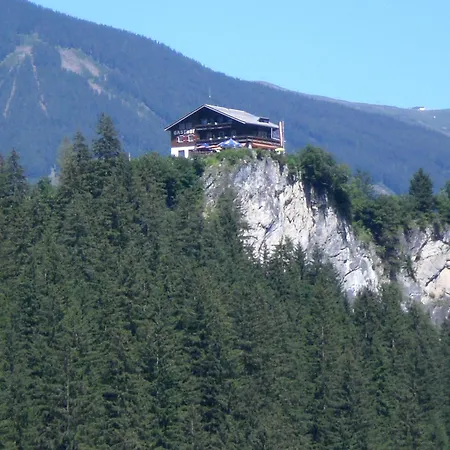 Gruppen Und Familienhof Falkenstein Hotel